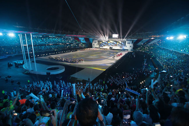 2018十大LED顯示屏案例 | 看“LCF”如何攻城略地！