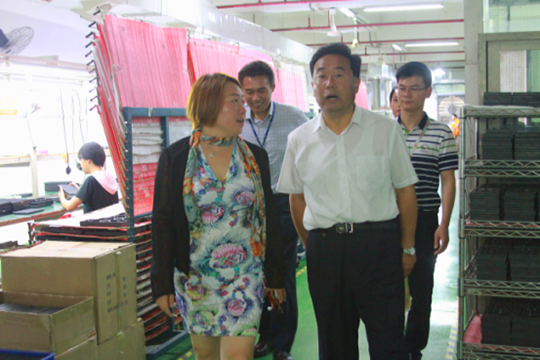 甘肅省武山縣領(lǐng)導蒞臨悟空體育參觀考察