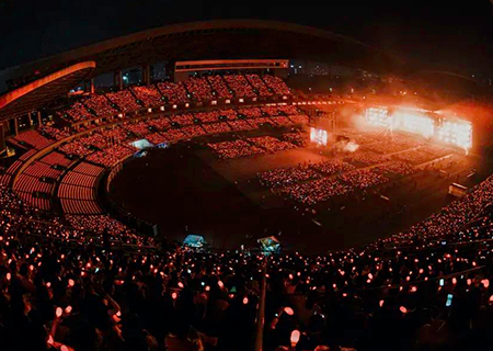 悟空體育透明屏閃耀周杰倫張韶涵演唱會(huì)和GETshow展！