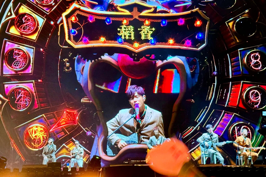 殺瘋了！周杰倫深圳演唱會嗨翻天際！悟空體育大屏、熒光棒與無人機齊齊上陣！